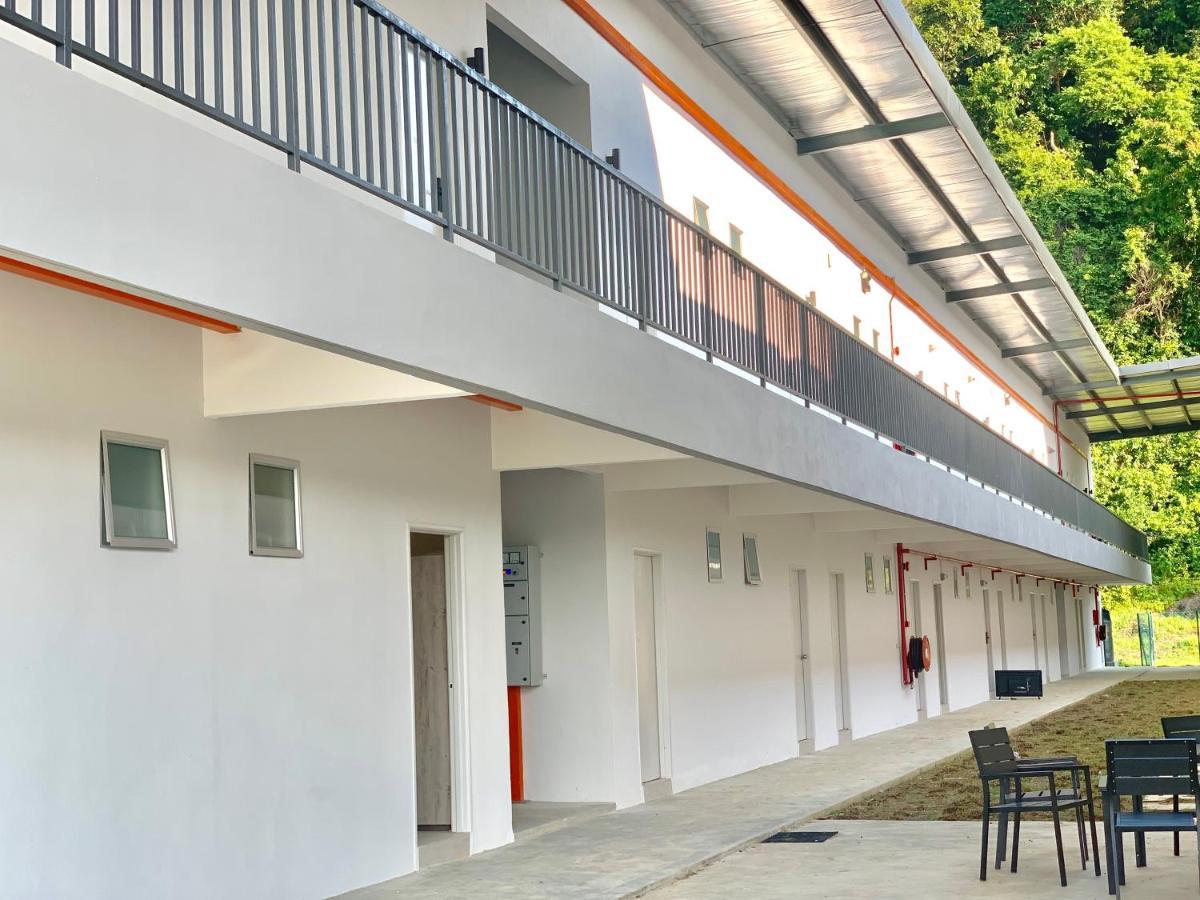 Hostel The Sassy House Pantai Cenang  Exterior foto